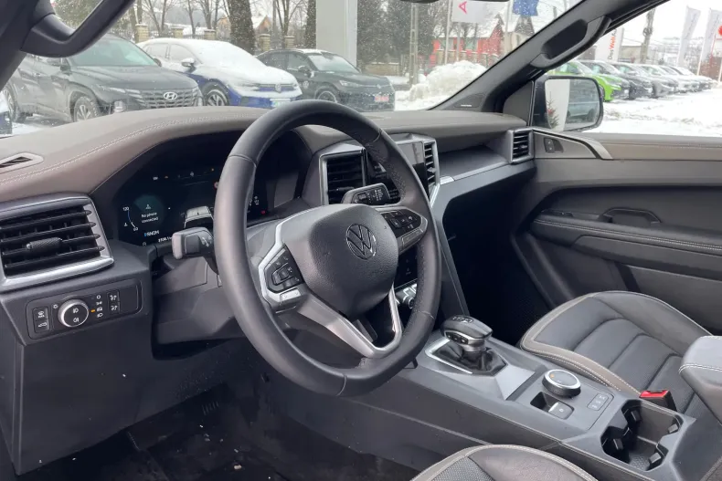 Volkswagen Amarok din 2024 cu 3.508 km - oferta VOL171332 - foto 9