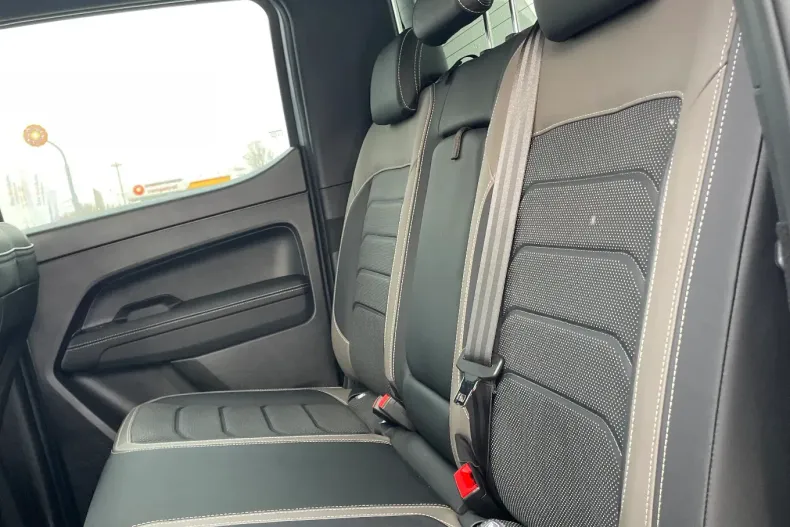 Volkswagen Amarok din 2024 cu 3.508 km - oferta VOL171332 - foto 13