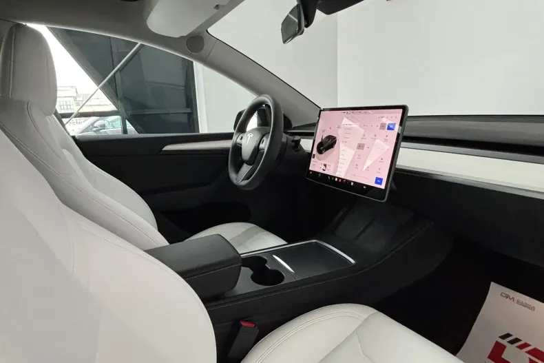 Tesla Model Y din 2024 cu 37.000 km - oferta TES171336 - foto 7