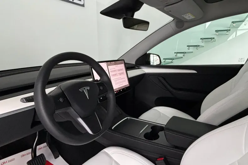Tesla Model Y din 2024 cu 37.000 km - oferta TES171336 - foto 9