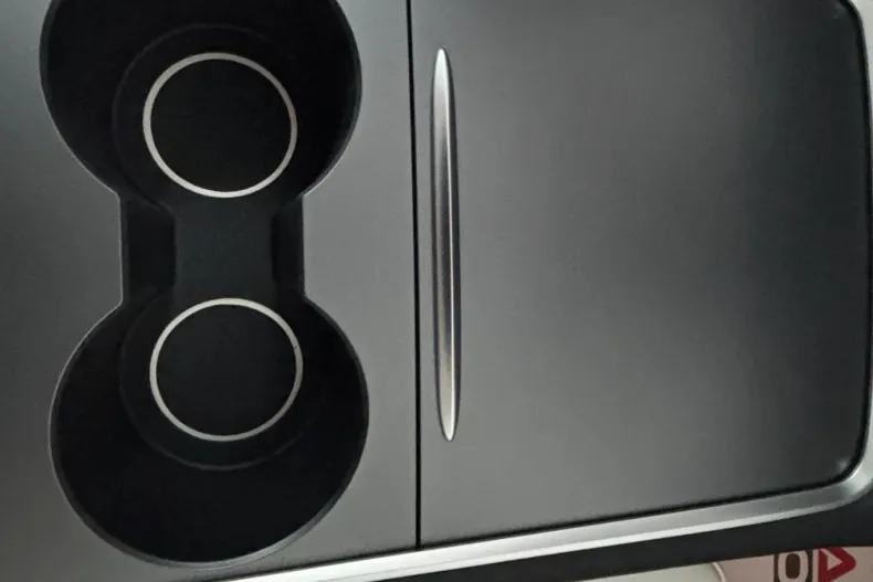 Tesla Model Y din 2024 cu 37.000 km - oferta TES171336 - foto 23