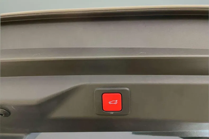 Peugeot 3008 din 2025 cu 3.900 km - oferta PEU171340 - foto 9