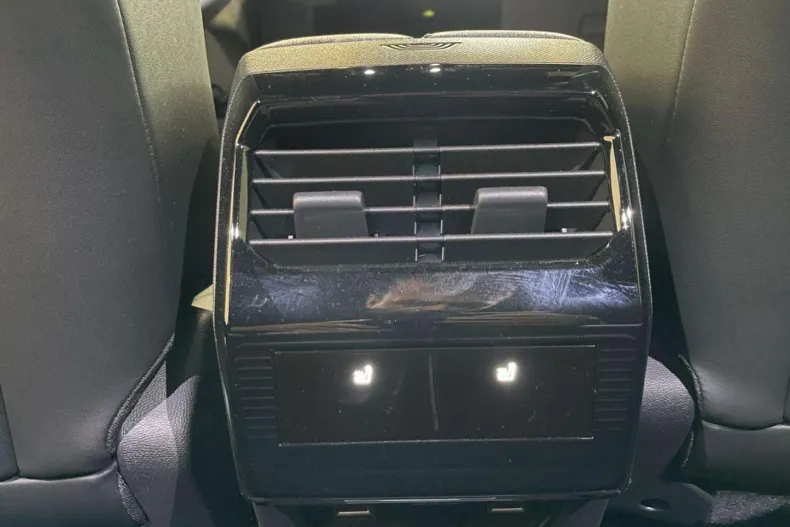 Peugeot 3008 din 2025 cu 3.900 km - oferta PEU171340 - foto 13