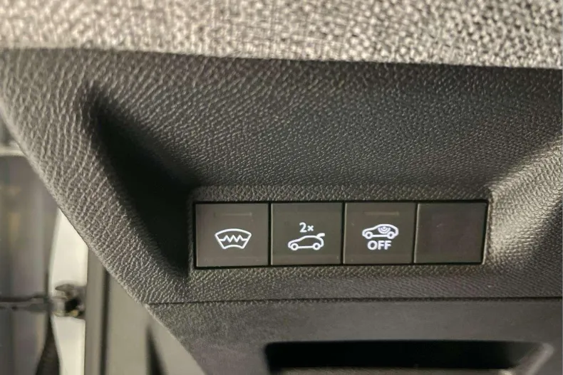 Peugeot 3008 din 2025 cu 3.900 km - oferta PEU171340 - foto 18