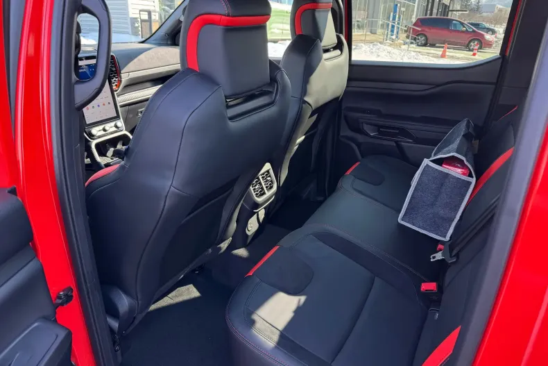 Ford Ranger din 2025 cu 2 km - oferta FOR171348 - foto 4