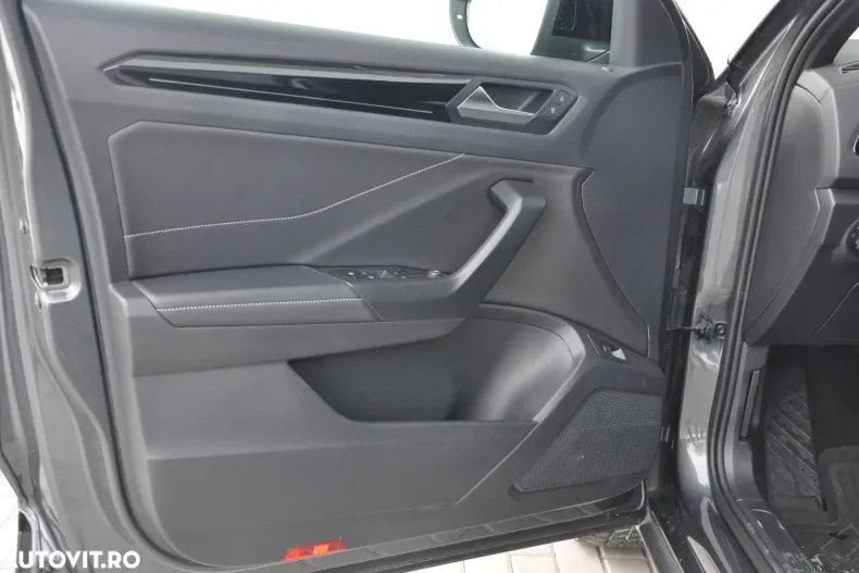 Volkswagen T-Roc din 2025 cu 24.008 km - oferta VOL171353 - foto 10