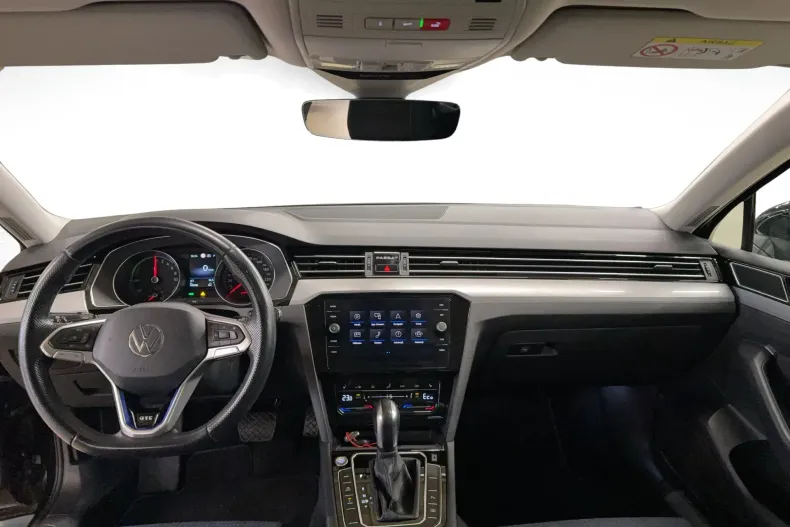 Volkswagen Passat din 2021 cu 69.596 km - oferta VOL171354 - foto 19