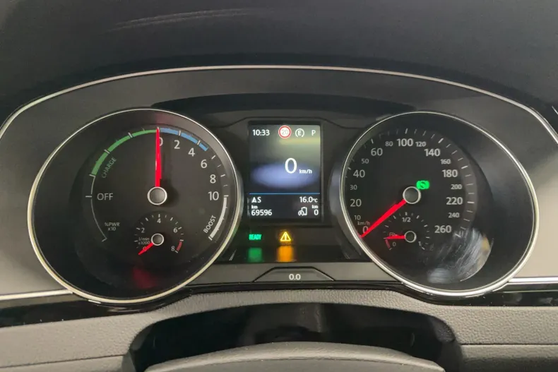 Volkswagen Passat din 2021 cu 69.596 km - oferta VOL171354 - foto 21