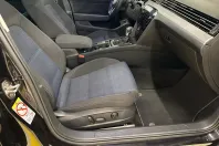 Volkswagen Passat din 2021 cu 69.596 km - oferta VOL171354 - foto 26