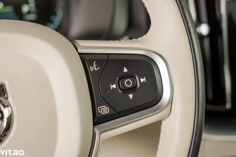 Volvo XC60 din 2020 cu 79.000 km - oferta VOL171355 - foto 19