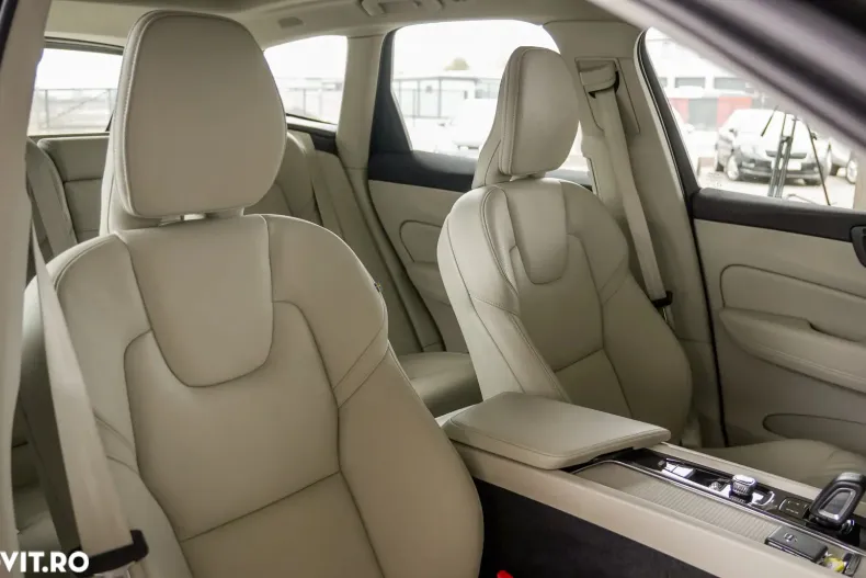 Volvo XC60 din 2020 cu 79.000 km - oferta VOL171355 - foto 28