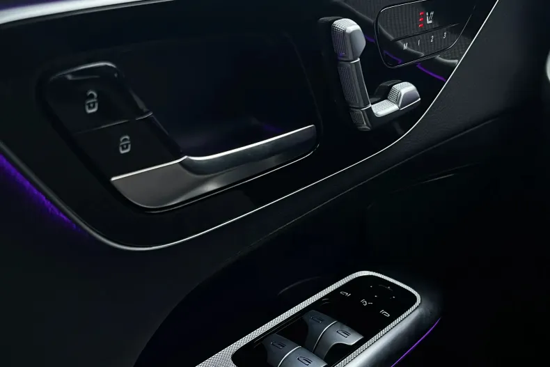 Mercedes-Benz GLC din 2024 cu 12.055 km - oferta MER171357 - foto 18