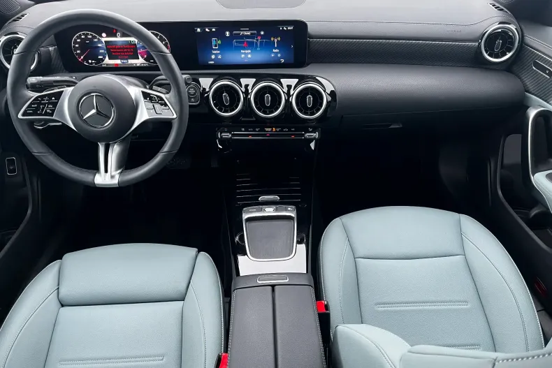 Mercedes-Benz CLA din 2024 cu 9.201 km - oferta MER171358 - foto 11