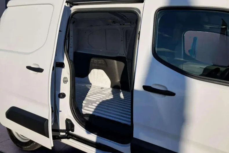 Peugeot Partner din 2023 cu 7.300 km - oferta PEU171360 - foto 9