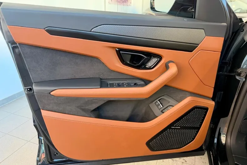 Lamborghini Urus din 2026 cu 10 km - oferta LAM171369 - foto 10