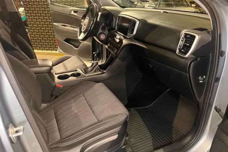 Kia Sportage din 2020 cu 97.500 km - oferta KIA171374 - foto 13