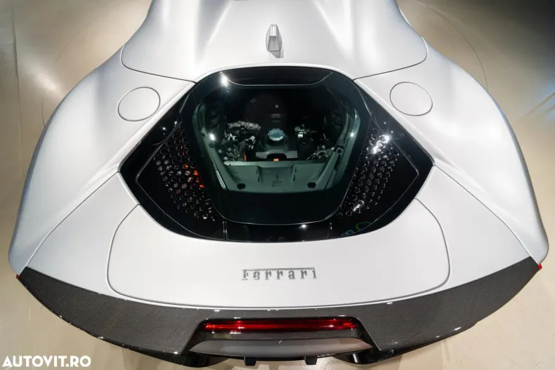 Ferrari SF90 Stradale din 2022 cu 4.400 km - oferta FER171400 - foto 5