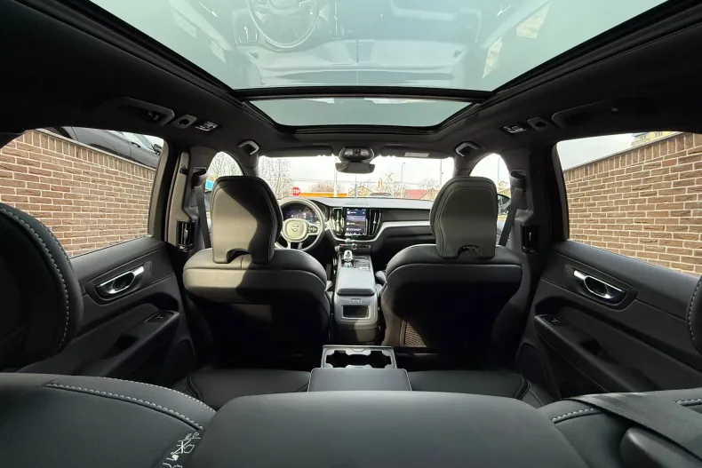 Volvo XC60 din 2023 cu 79.800 km - oferta VOL171410 - foto 29