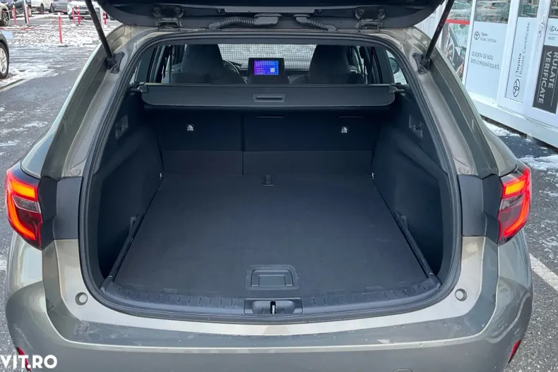 Toyota Corolla din 2023 cu 67.694 km - oferta TOY171417 - foto 11