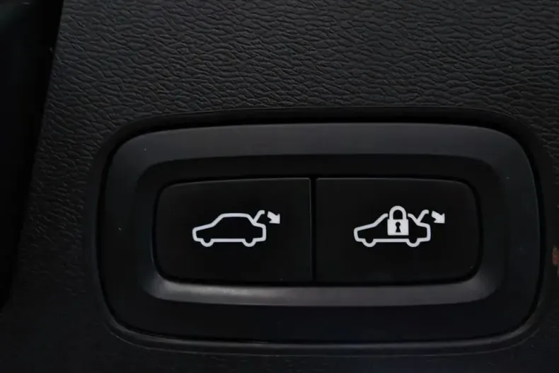 Volvo XC60 din 2020 cu 120.809 km - oferta VOL171420 - foto 15