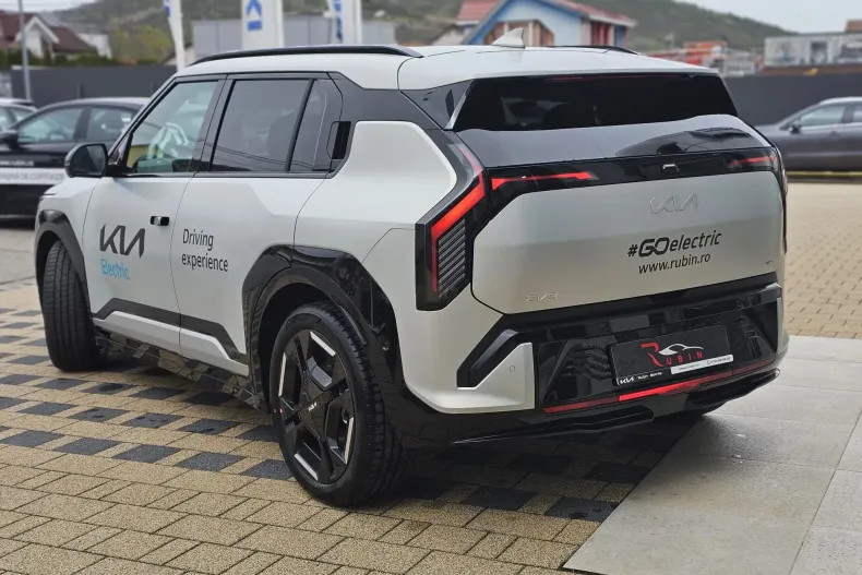 Kia EV3 din 2025 cu 1 km - oferta KIA171433 - foto 4