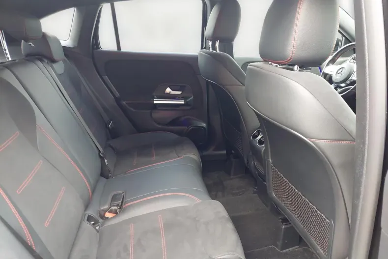 Mercedes-Benz GLA din 2023 cu 63.345 km - oferta MER171443 - foto 14