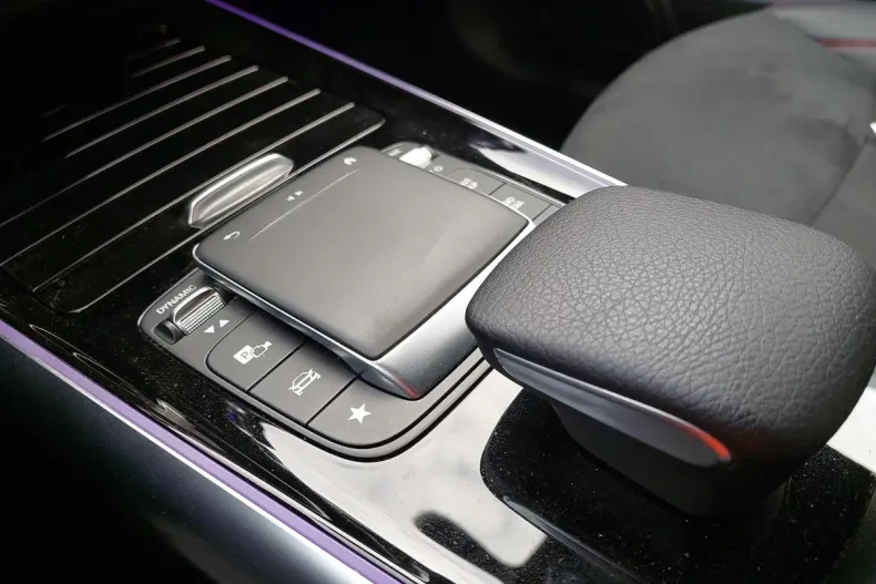 Mercedes-Benz GLA din 2023 cu 63.345 km - oferta MER171443 - foto 20