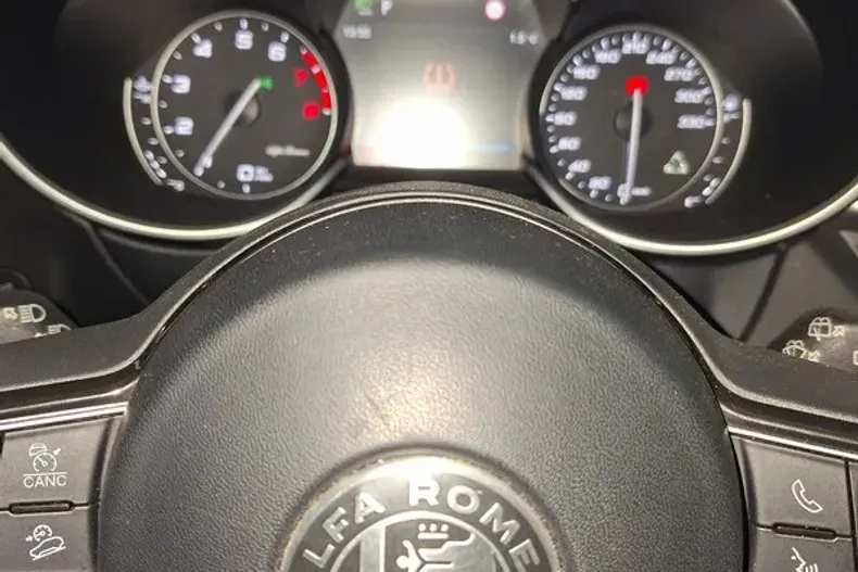 Alfa Romeo Stelvio din 2021 cu 80.138 km - oferta ALF171448 - foto 8