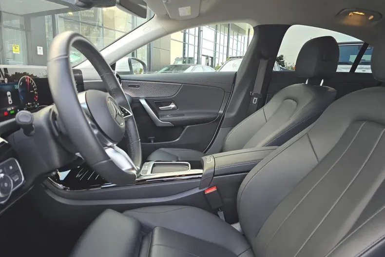 Mercedes-Benz CLA din 2024 cu 14.531 km - oferta MER171449 - foto 13