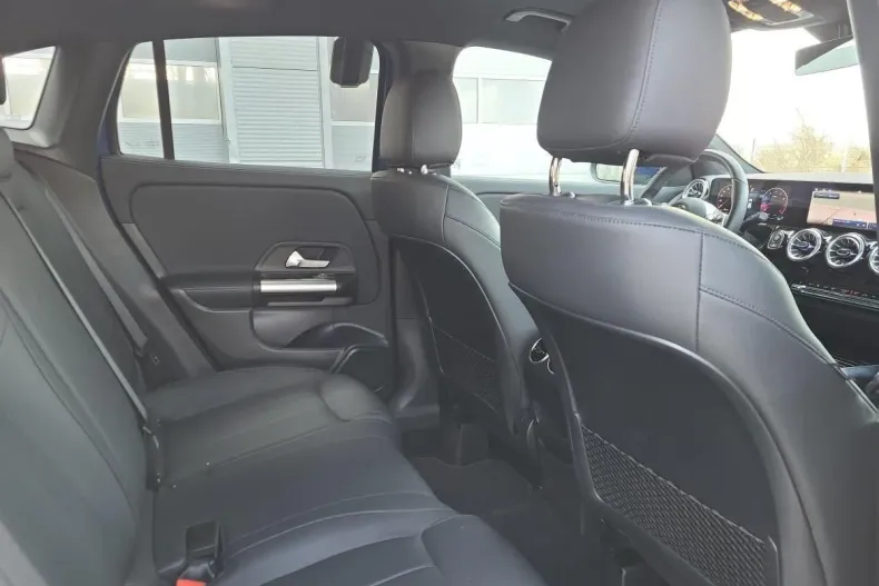 Mercedes-Benz GLA din 2024 cu 10.055 km - oferta MER171469 - foto 15