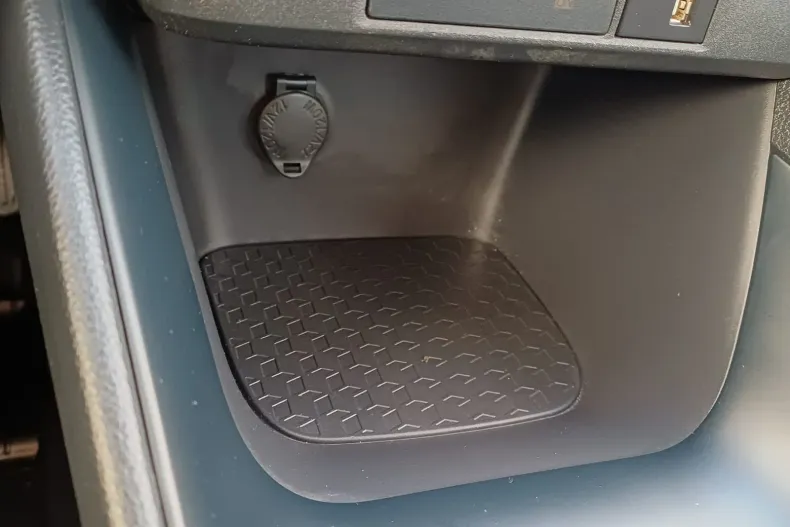 Toyota Yaris din 2022 cu 83.599 km - oferta TOY171478 - foto 19