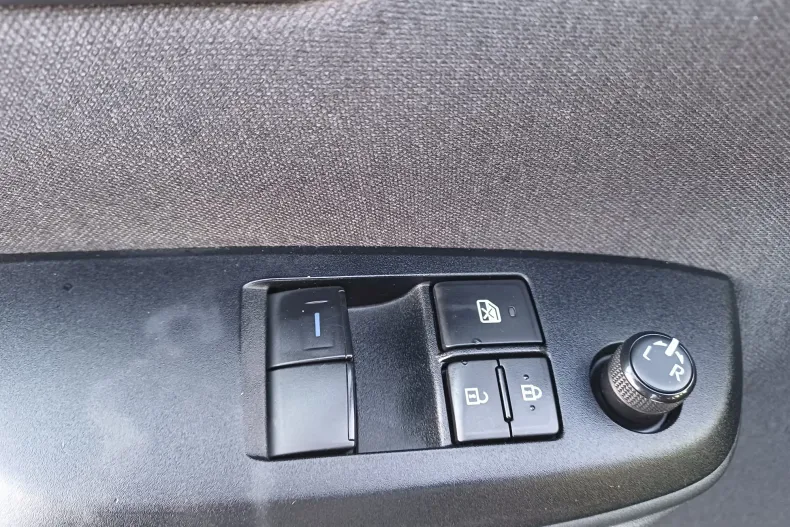 Toyota Yaris din 2022 cu 82.196 km - oferta TOY171480 - foto 12