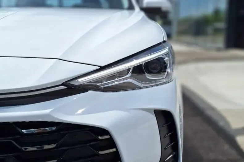 MG ZS din 2025 cu 2.110 km - oferta MG0171482 - foto 13