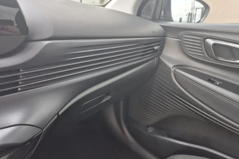 Hyundai BAYON din 2025 cu 4 km - oferta HYU171486 - foto 12