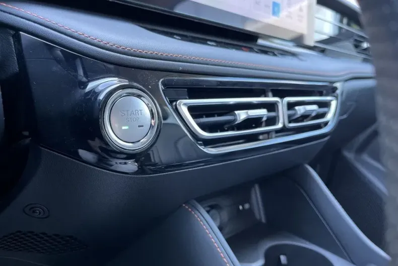 MG HS din 2025 cu 1 km - oferta MG0171490 - foto 17