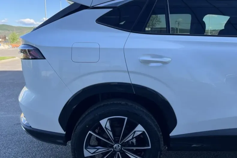 MG HS din 2025 cu 1 km - oferta MG0171490 - foto 28