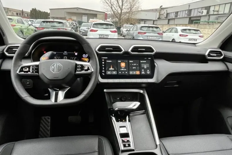 MG ZS HEV din 2025 cu 1 km - oferta MG0171492 - foto 4