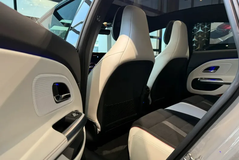 Mercedes-Benz CLA din 2025 cu 15 km - oferta MER171503 - foto 10