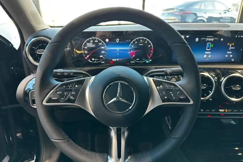 Mercedes-Benz A din 2025 cu 6 km - oferta MER171507 - foto 13