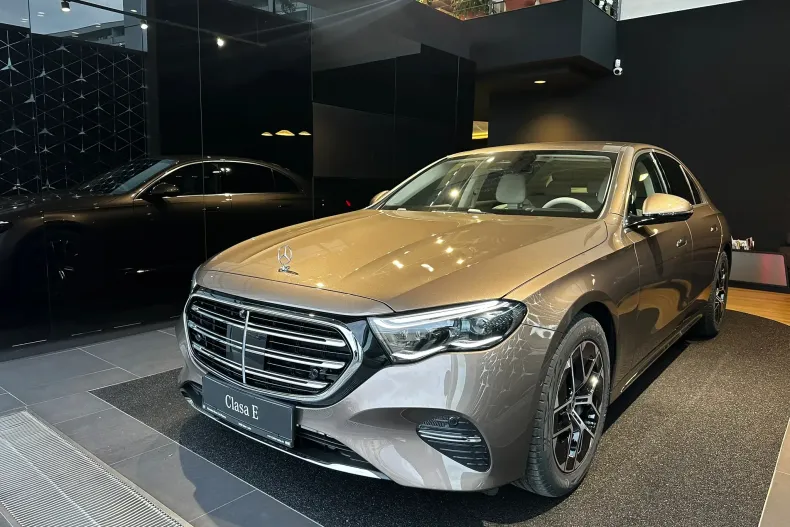 Mercedes-Benz E din 2025 cu 8 km - oferta MER171509 - foto 3