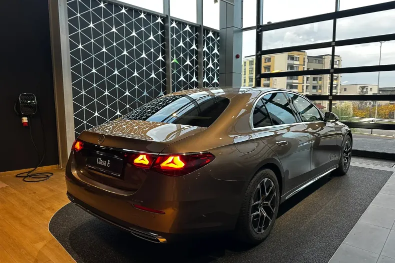 Mercedes-Benz E din 2025 cu 8 km - oferta MER171509 - foto 4