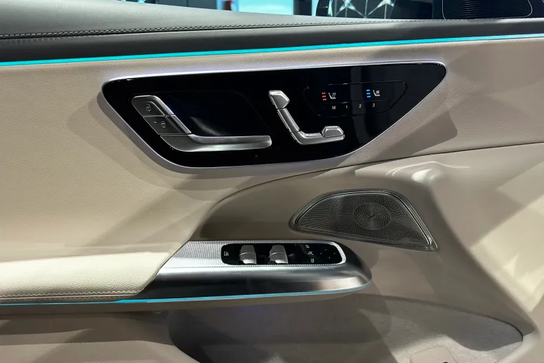 Mercedes-Benz E din 2025 cu 8 km - oferta MER171509 - foto 8