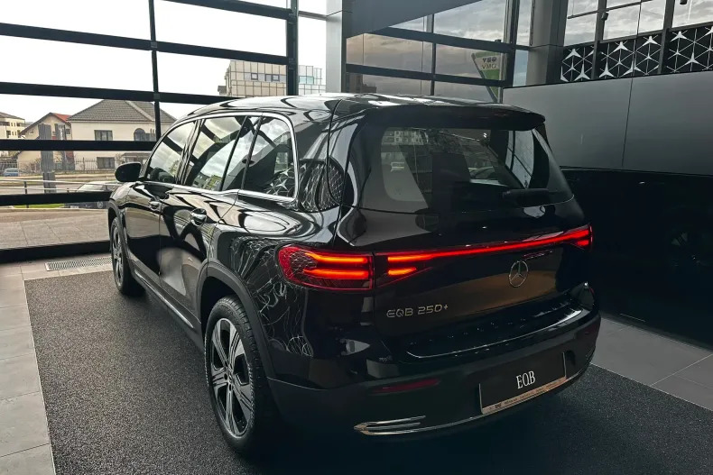 Mercedes-Benz EQB din 2025 cu 11 km - oferta MER171517 - foto 6