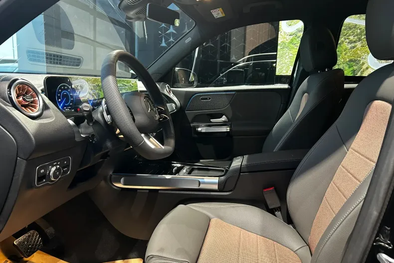 Mercedes-Benz EQB din 2024 cu 5.000 km - oferta MER171520 - foto 7