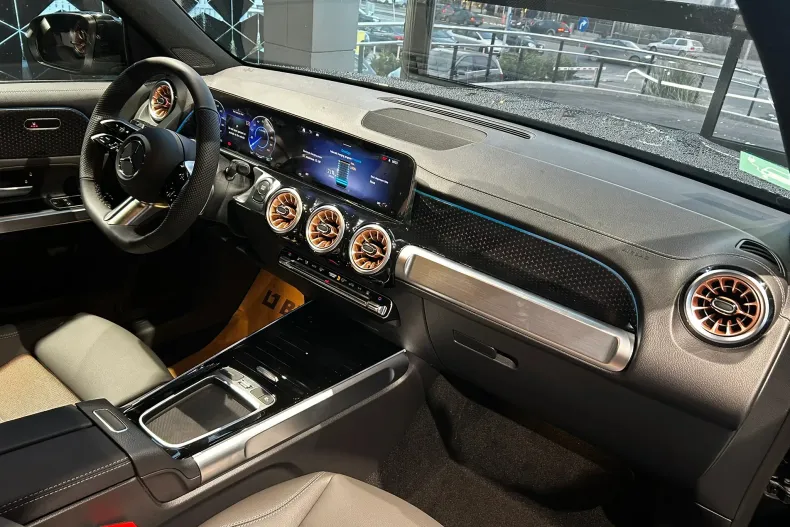 Mercedes-Benz EQB din 2024 cu 5.000 km - oferta MER171520 - foto 12