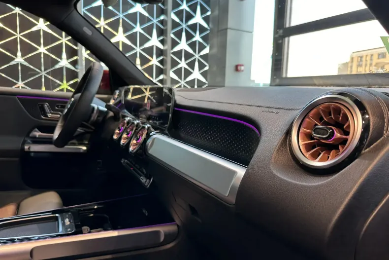 Mercedes-Benz EQB din 2024 cu 5.000 km - oferta MER171522 - foto 13