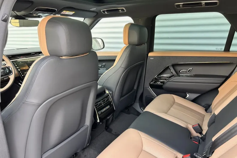 Land Rover Range Rover Sport din 2026 cu 1 km - oferta LAN171532 - foto 9