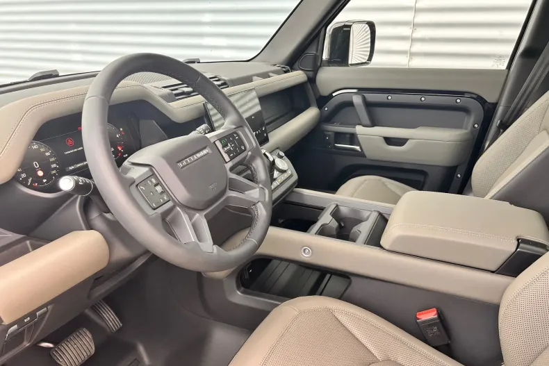 Land Rover Defender din 2025 cu 50 km - oferta LAN171533 - foto 6