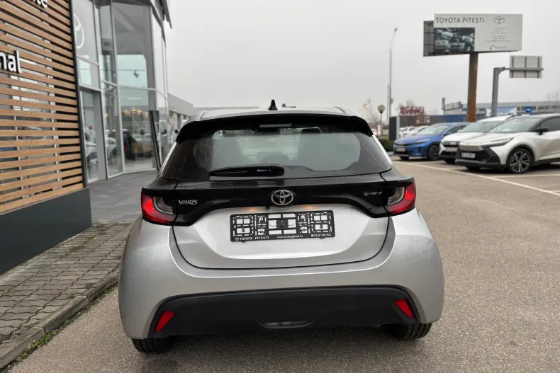 Toyota Yaris din 2025 cu 1.703 km - oferta TOY171536 - foto 8