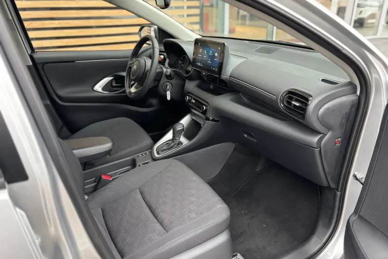 Toyota Yaris din 2025 cu 1.703 km - oferta TOY171536 - foto 10